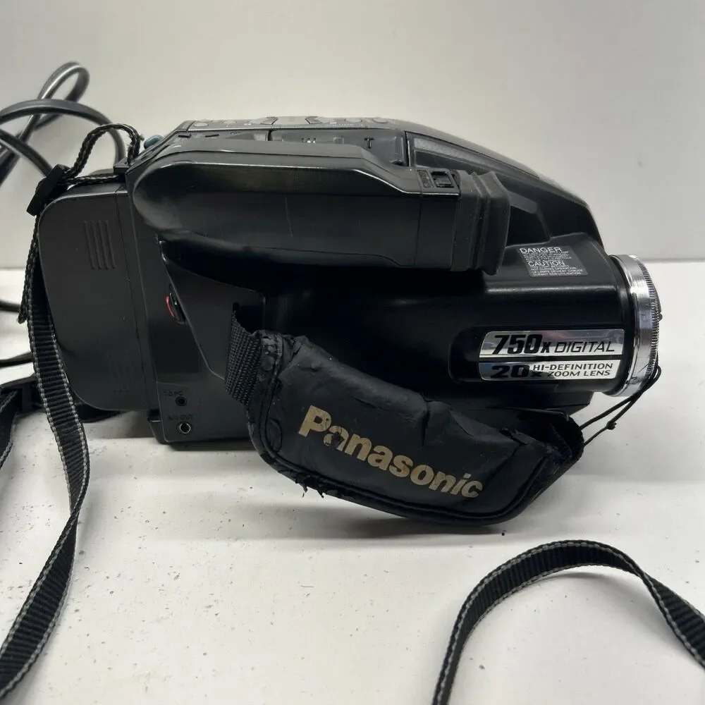 PANASONIC PALMCORDER PV-L452D MULTICAM CAMCORDER‎ *TESTED* ‼️READ DESCRIPTION ‼️